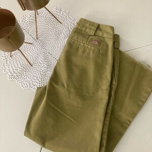 BRAND NEW *** Moss Color Women’s Dickies Cropped Work Pants Relaxed Straight Cut